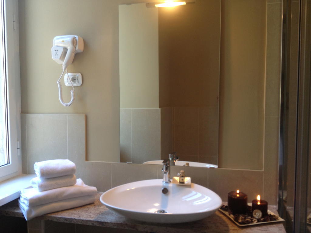 Cavour Forum Suites Рим Экстерьер фото
